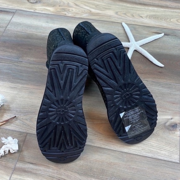 🌴🔆UGG- CLASSIC SHORT SNOW LEOPARD BOOTS PINK🔆🌴 - Picture 7 of 14